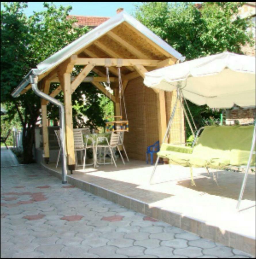 Luka Apartment *